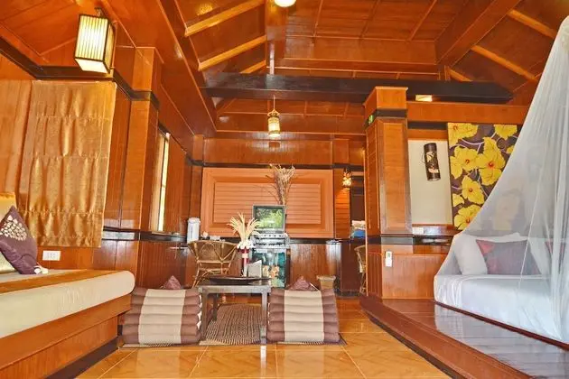 Deluxe Villa, Havuz Manzaralı