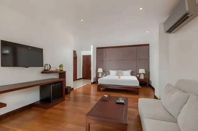 Deluxe Tek Büyük veya İki Ayrı Yataklı Oda, Denize Sıfır