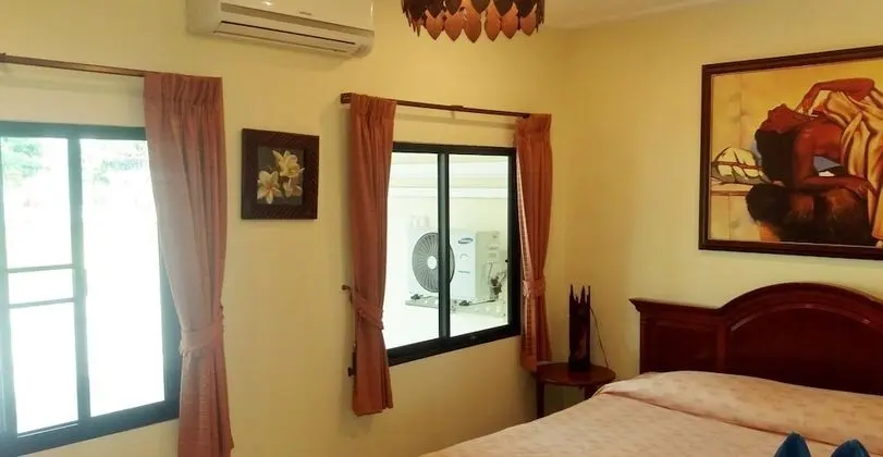 4 Bedroom Poolside Villa