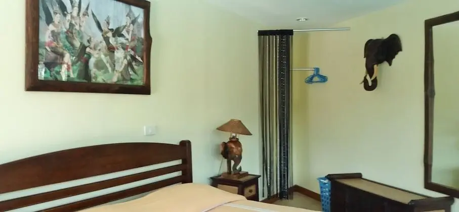 4 Bedroom Poolside Villa