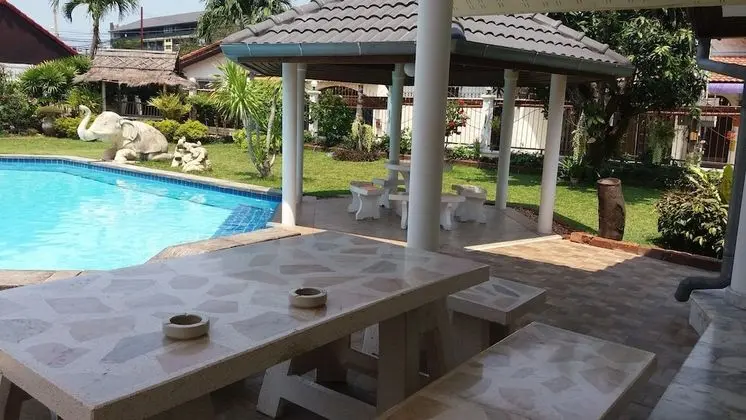 4 Bedroom Poolside Villa