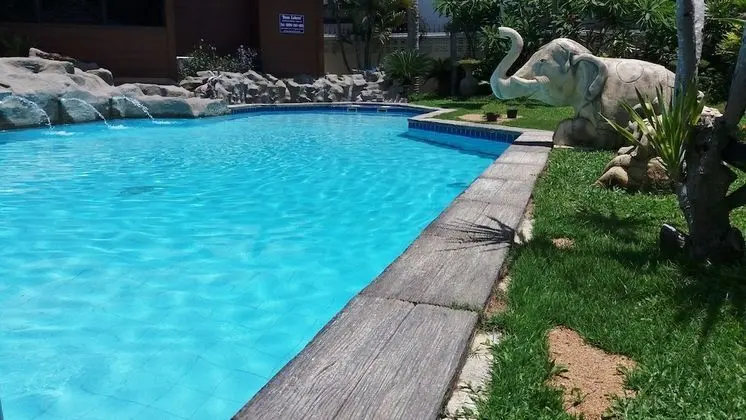 4 Bedroom Poolside Villa