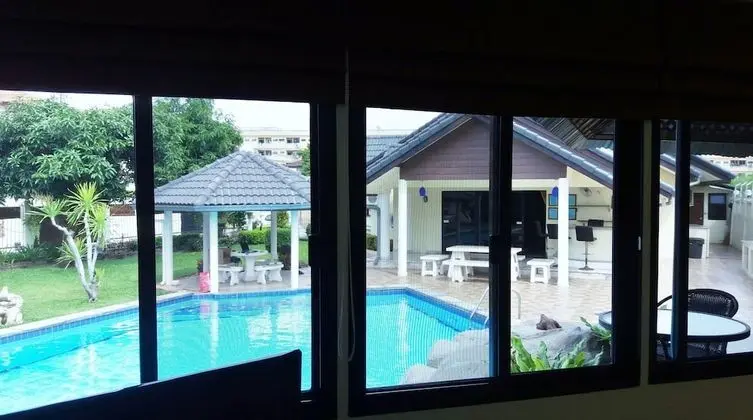 4 Bedroom Poolside Villa