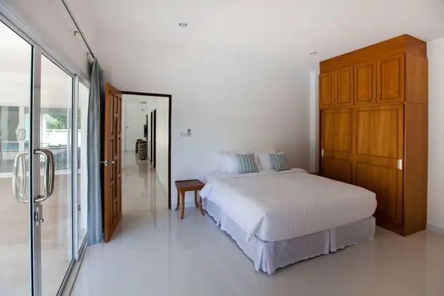 4 Bedrooms Private Pool Villa
