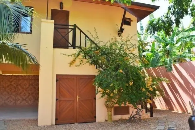 2-Bedroom Villa (Not Included Electricity)