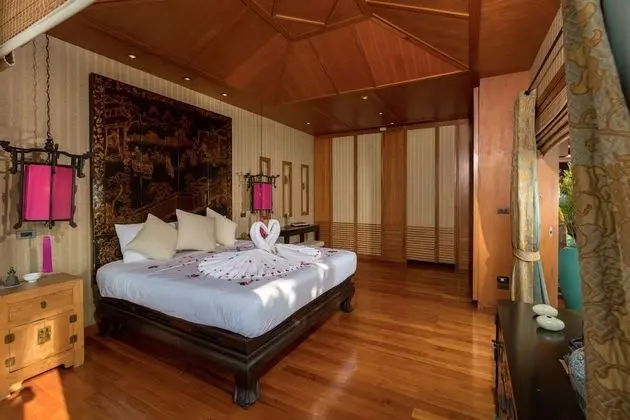 Luxury Villa, 3 Yatak Odası, Plaj Manzaralı, Denize Sıfır