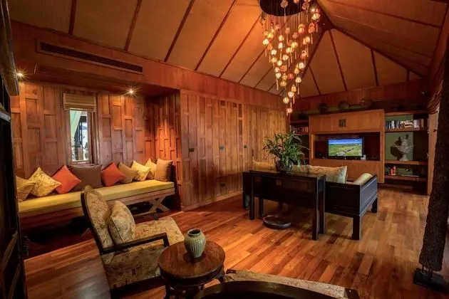 Luxury Villa, 3 Yatak Odası, Plaj Manzaralı, Denize Sıfır
