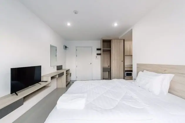Deluxe Double Bed with Balcony, Non Smoking