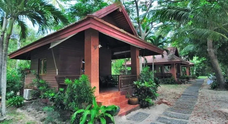 Bungalow Deluxe Seaview, Free Round-trip Boat Transfer