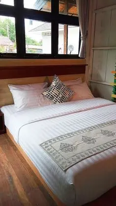 Deluxe Double Room with Private Bathroom