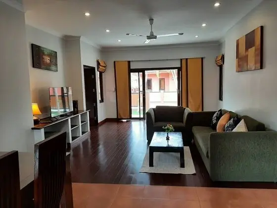 Deluxe Tek Büyük Yataklı Oda, 1 En Büyük (King) Boy Yatak, Havuz Manzaralı