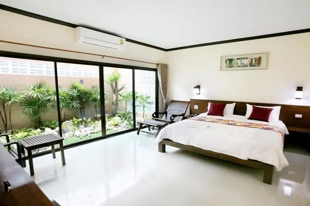 Executive Room
