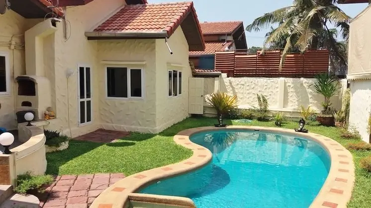 4 Bedrooms, 4 Bathrooms Pool Villa