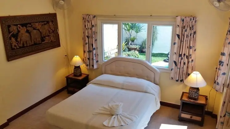 4 Bedrooms, 4 Bathrooms Pool Villa