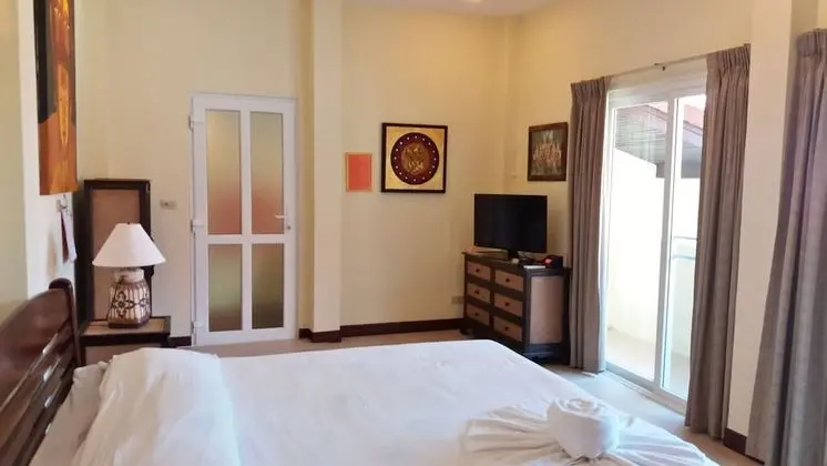 4 Bedrooms, 4 Bathrooms Pool Villa