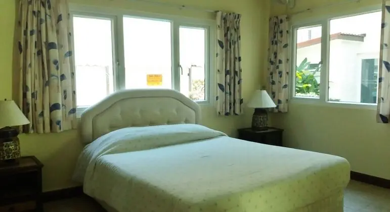 4 Bedrooms, 4 Bathrooms Pool Villa