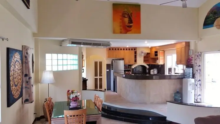 4 Bedrooms, 4 Bathrooms Pool Villa