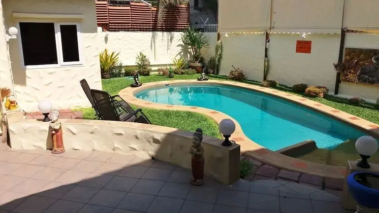 4 Bedrooms, 4 Bathrooms Pool Villa