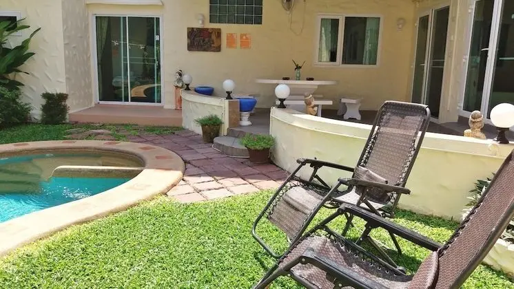 4 Bedrooms, 4 Bathrooms Pool Villa