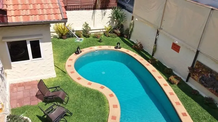 4 Bedrooms, 4 Bathrooms Pool Villa