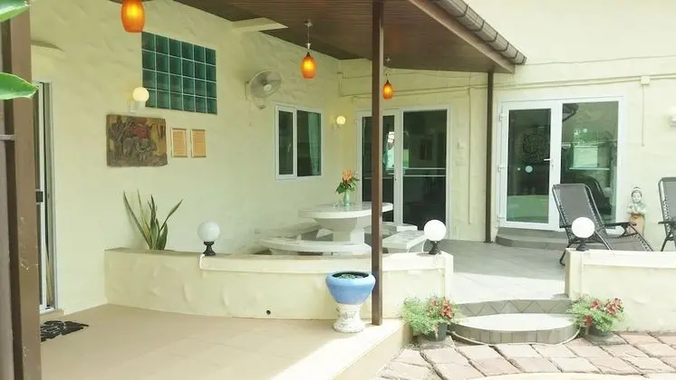 4 Bedrooms, 4 Bathrooms Pool Villa