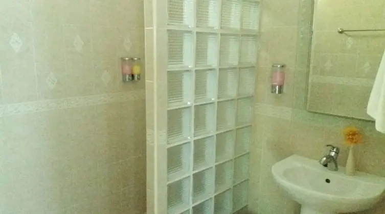 4 Bedrooms, 4 Bathrooms Pool Villa