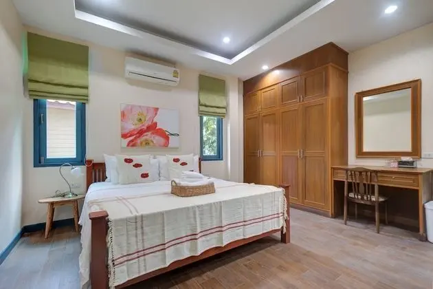Deluxe Suite with Balcony 1