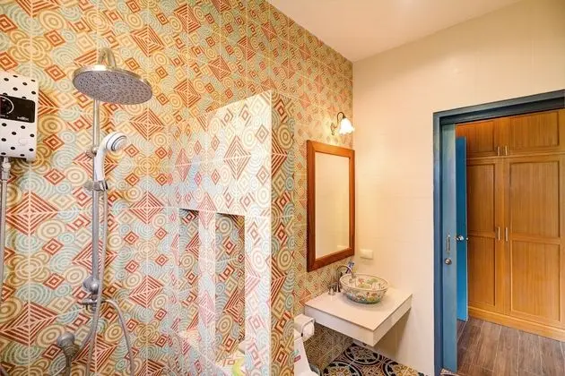 Standard Suite with Balcony 2