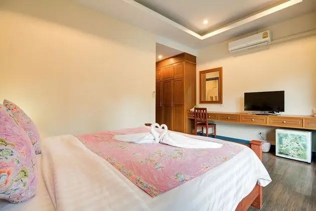 Standard Suite with Balcony 3
