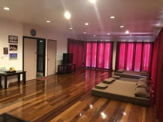 Family Room with Pool Side