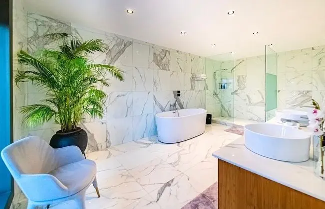 6 Bedroom Private Pool Villa