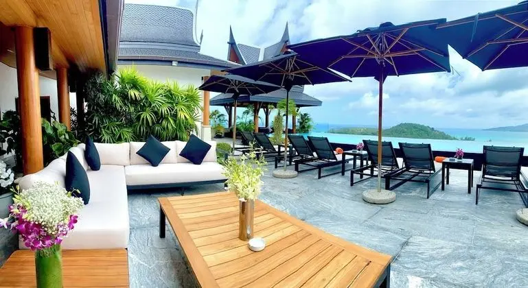 8 Bedroom Private Pool