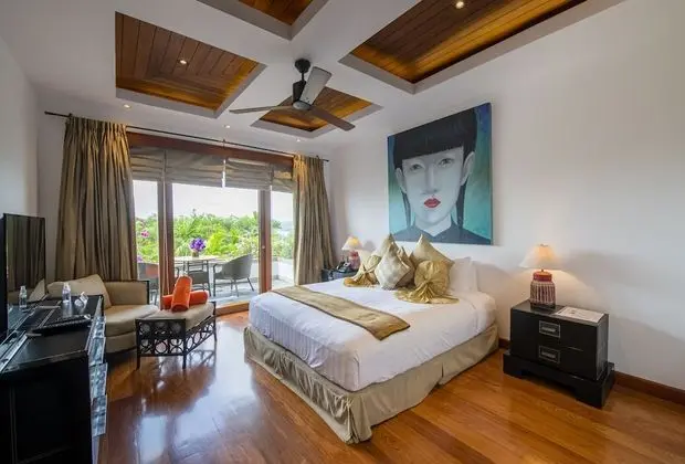 8 Bedroom Private Pool