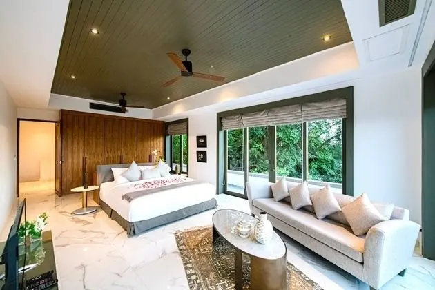 8 Bedroom Private Pool