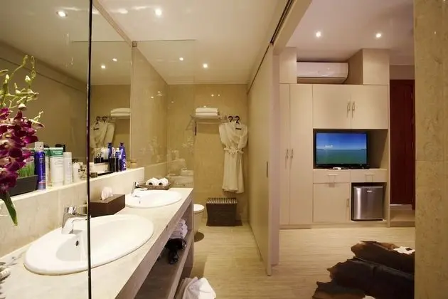 8 Bedroom Private Pool