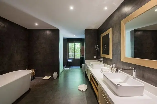 9 Bedroom Private Pool Villa