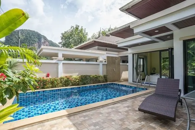 Villa, 2 Yatak Odası, Sigara İçilmez, Havuz Manzaralı