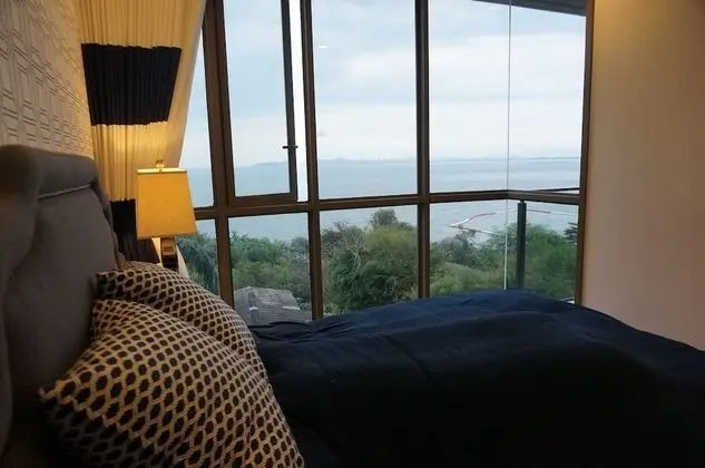 2 Bedroom Apartment with Sea View