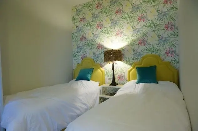 2 Bedroom Apartment with Sea View