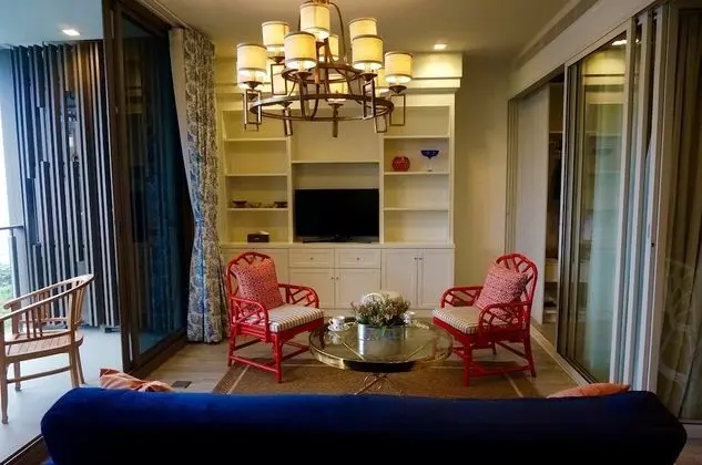 2 Bedroom Apartment with Sea View
