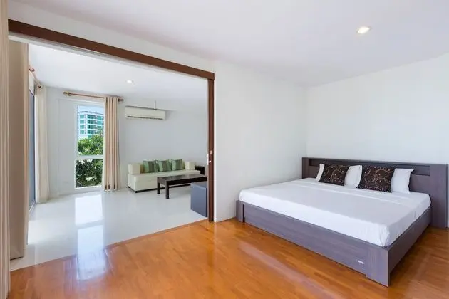 2 Bedroom Apartment with Pool View (No WiFi in room)