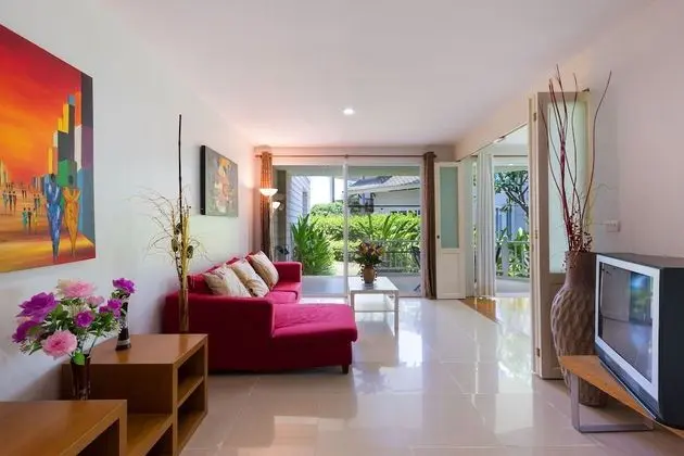 2 Bedroom Apartment with Pool View (No WiFi in room)