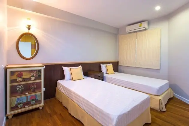 2 Bedroom Apartment with Sea View (Free WIFI in room)