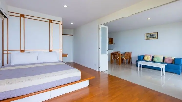 2 Bedroom Apartment with Sea View (No WiFi in room)