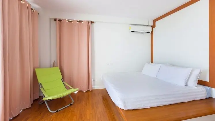2 Bedroom Apartment with Sea View (No WiFi in room)