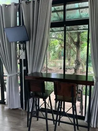 Büyük Yataklı Tek Kişilik Oda