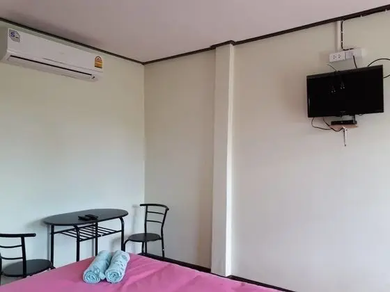 2 Bedrooms