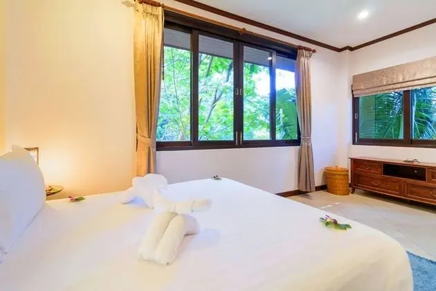 3-Bedroom Villa with Sea View