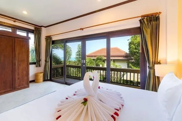 3-Bedroom Villa with Sea View
