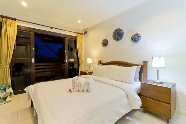 4-Bedroom Villa with Sea View
